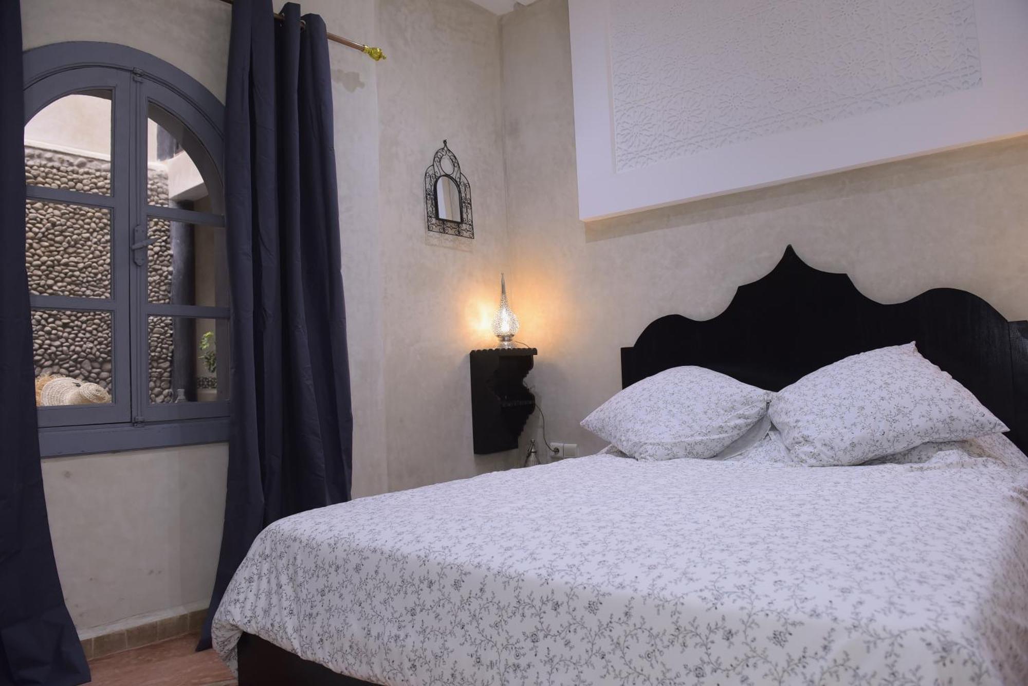 Pensión Privatisée Avec Piscine Chauffée, Jacuzzi, Service Hôtelier *